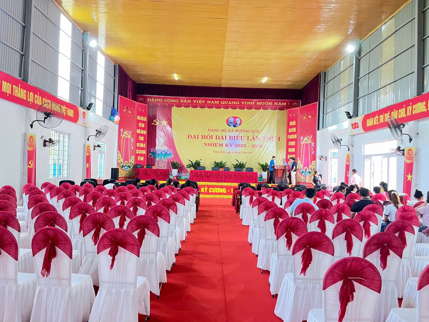 Công tác chuẩn bị đã hoàn thành để chào mừng Đại hội Đảng bộ xã Mường Kim lần thứ I, nhiệm kỳ 2025-2030