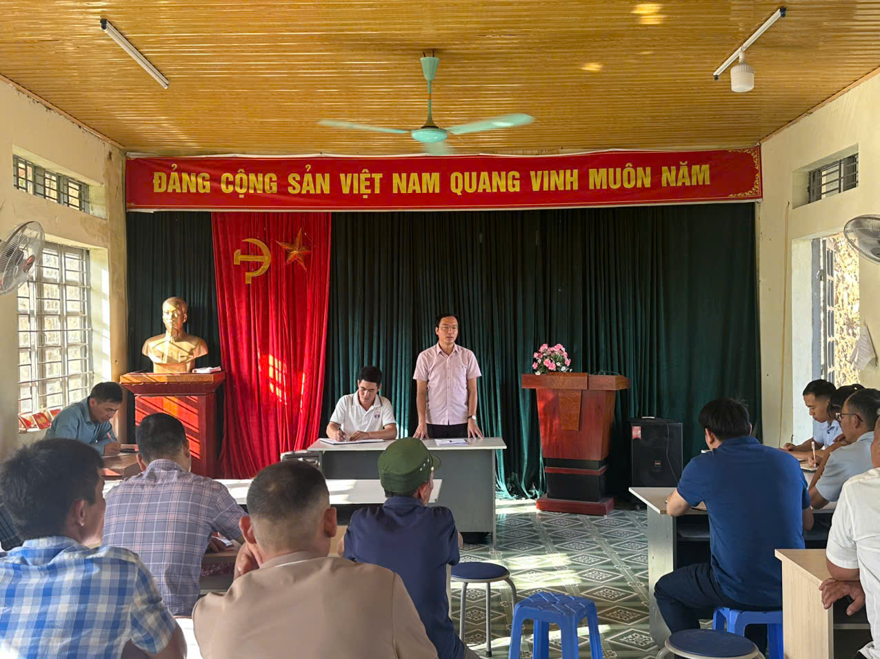 Tổ công tác số 1 nắm tình hình tại tại bản Noong Ỏ, Noong Ma, Cáp Na 2, Cáp Na 3