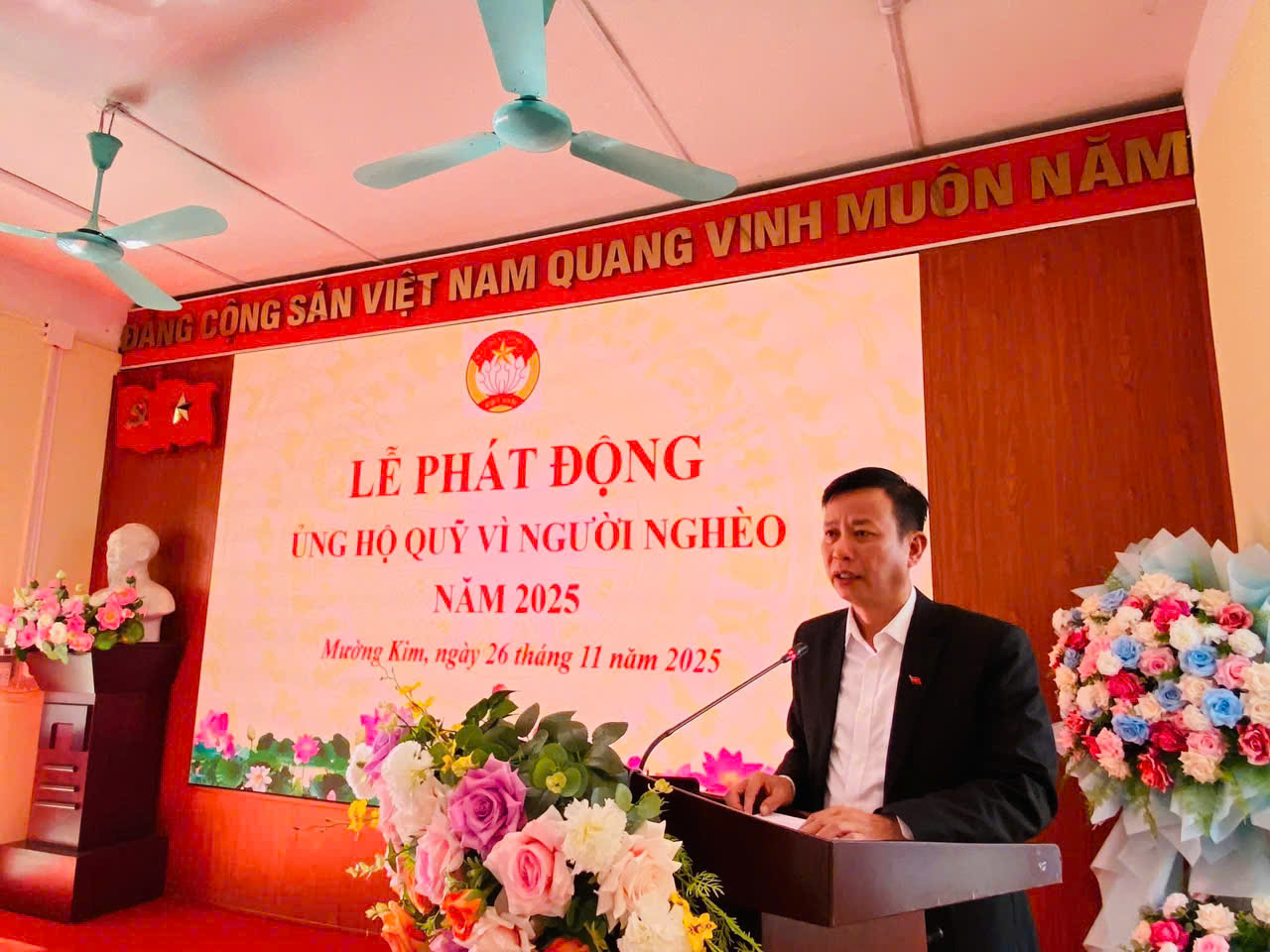 Lễ phát động ủng hộ Quỹ vì người nghèo năm 2025