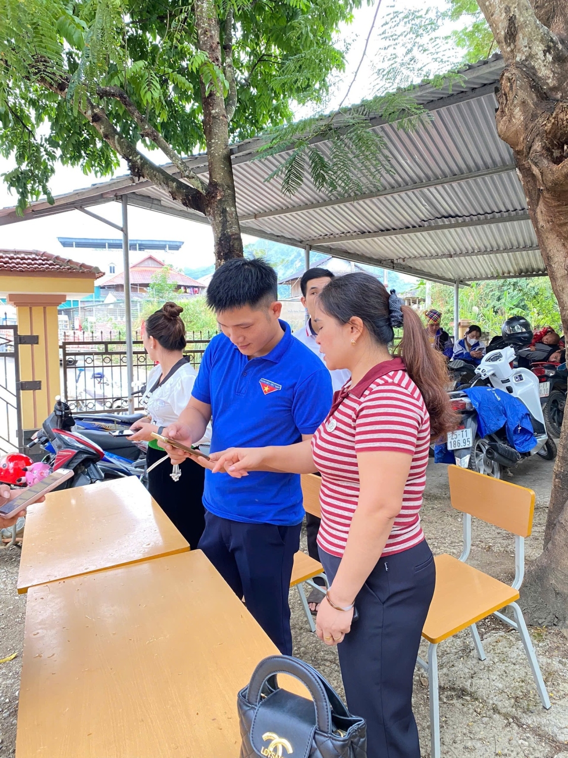 PHONG TRÀO “BÌNH DÂN HỌC VỤ SỐ” TRÊN ĐỊA BÀN XÃ MƯỜNG KIM