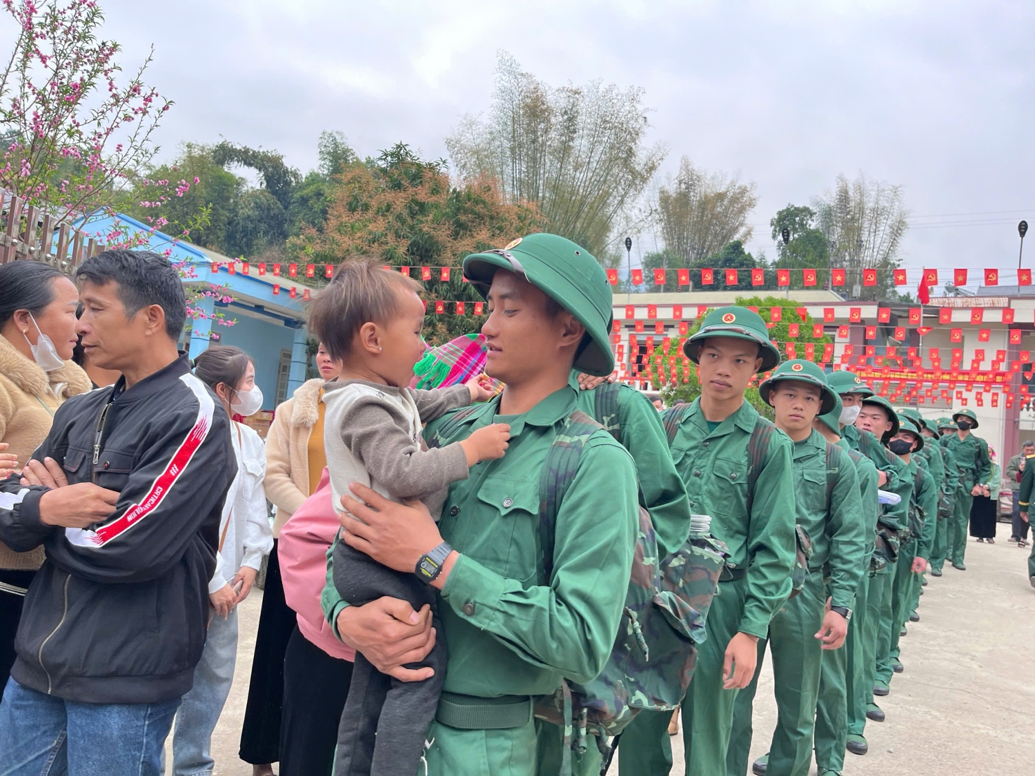 Gặp mặt công dân thực hiện nghĩa vụ quân sự, nghĩa vụ tham gia Công an Nhân dân năm 2026