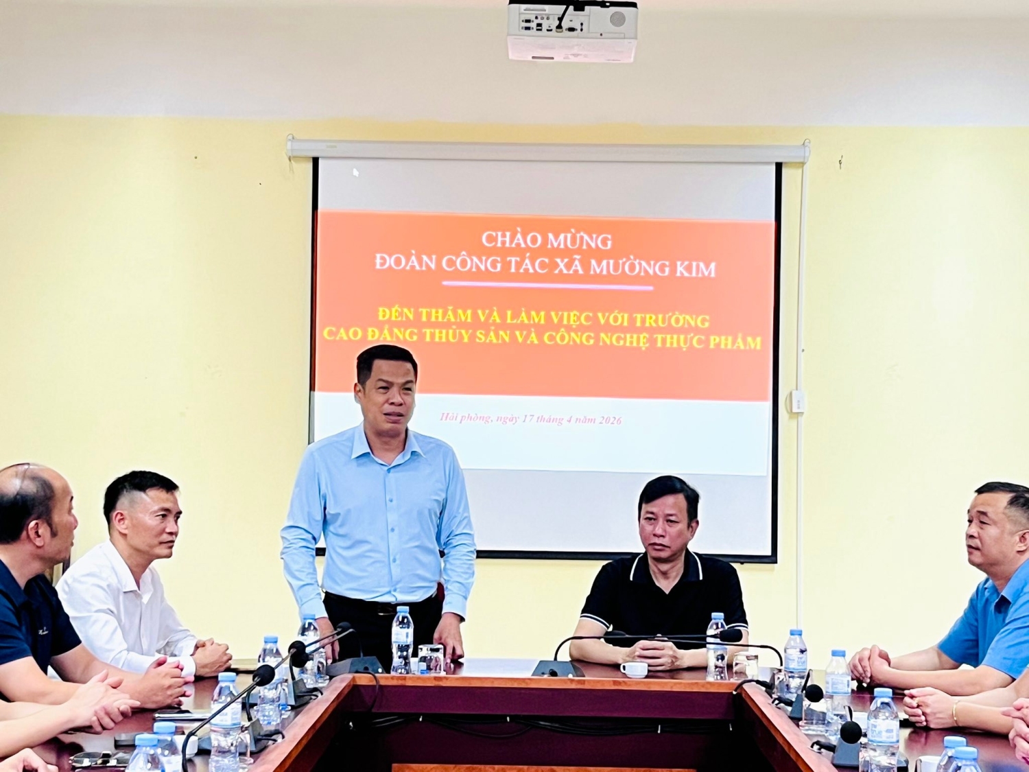 xã Mường Kim thăm và làm việc tại Trường Cao đẳng Thuỷ sản và Công nghệ Thực phẩm Hải Phòng
