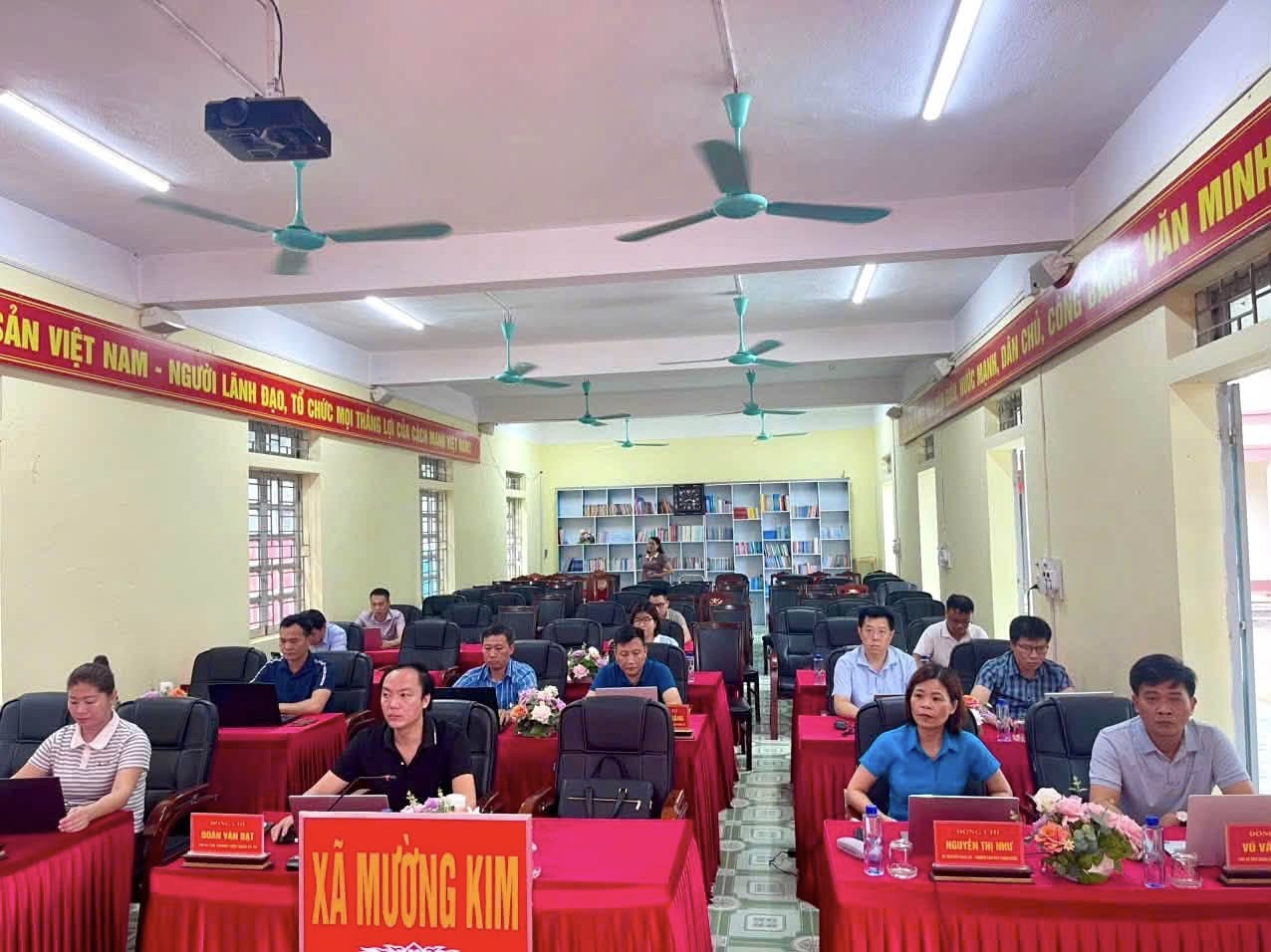 khai giảng lớp bồi dưỡng nâng cao năng lực, xử lý tình huống thực tiễn đối với đội ngũ cán bộ cơ sở