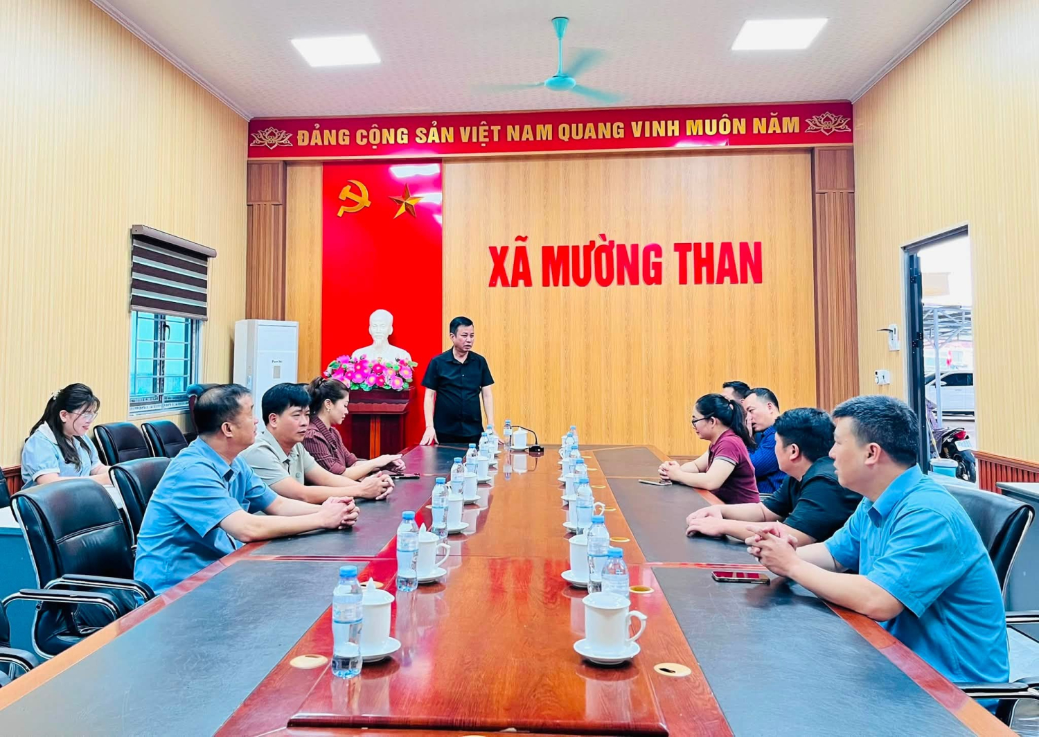 Xã Mường Kim hỗ trợ xã Mường Than khắc phục hậu quả thiên tai